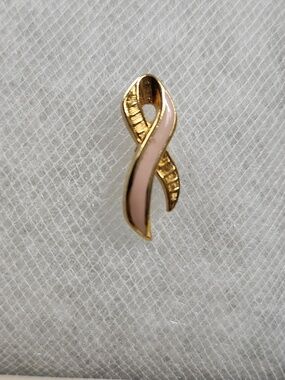 Vintage Avon Breast Cancer Awareness ribbon lapel pin